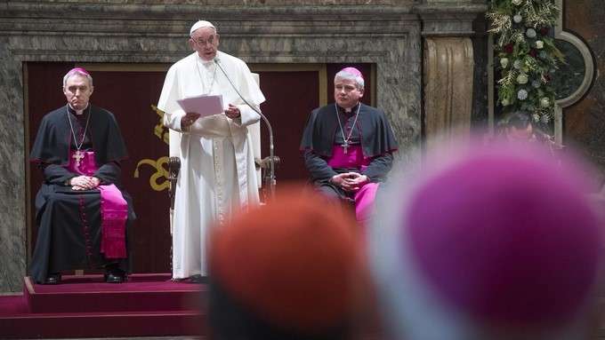 El papa invoca la paz ante los conflictos del mundo y pide la liberación de rehenes