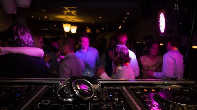 ¡Ojo con la fiesta de la empresa! Estas son las cifras sobre las famosas “escapaditas”