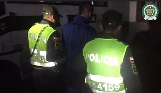 FOTOS: Alias "Tanoy", presunto jefe de sicarios de "los rastrojos", capturado en el centro de Medellín 4 tanoy3 Copiar