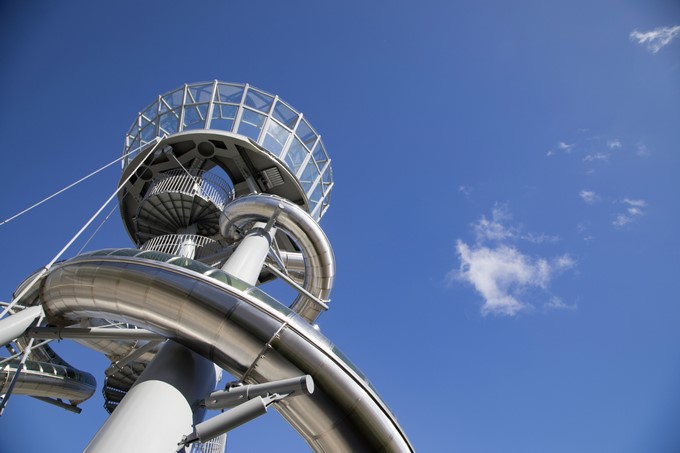 Aventura Slide Tower creado por el artista belga Carsten Höller/ EFE
