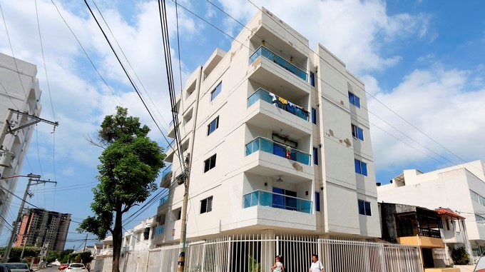 La amenaza de colapso derrumba la vida de 108 familias de Cartagena