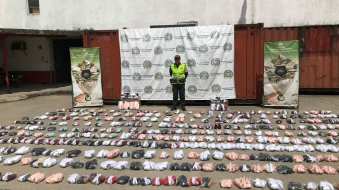 FOTOS: Contrabando avaluado en más de $270 millones fue incautado en El Hueco 1 Contrabando_3