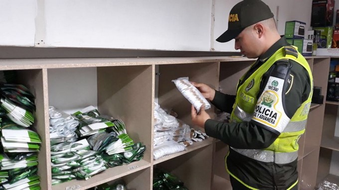 FOTOS: Autoridades incautaron $587 millones en mercancía de contrabando 5 Incautaci%C3%B3n de mercanc%C3%ADa 1