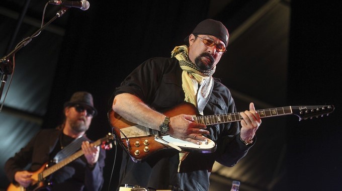 Imagen de archivo del actor Steven Seagal (c). EFE/Archivo