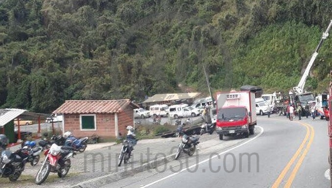 Accidente en la vía Medellín - Santa Rosa de Osos dejó al menos cinco personas muertas