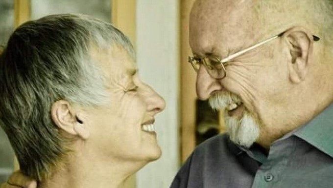 Padres de Antonia Nicol /‏Tomada de Twitter: @Flaminhaystack