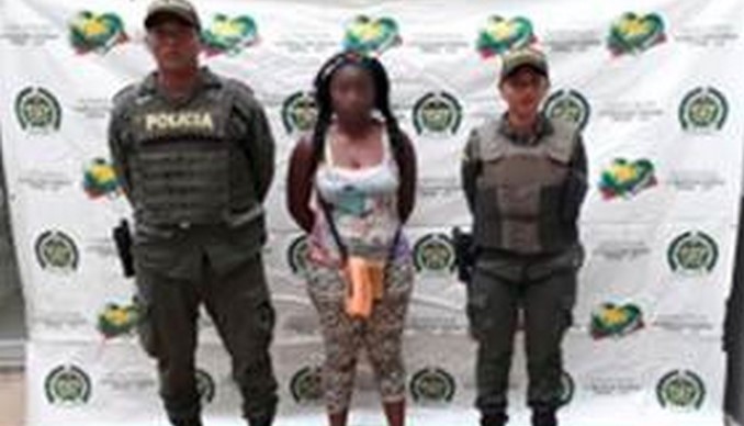 Capturaron a una joven en Apartadó señalada del hurto de un celular