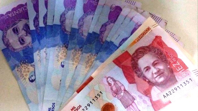 ¡Más plata para los trabajadores! Senado aprobó que los empleados puedan recibir media prima de más al año