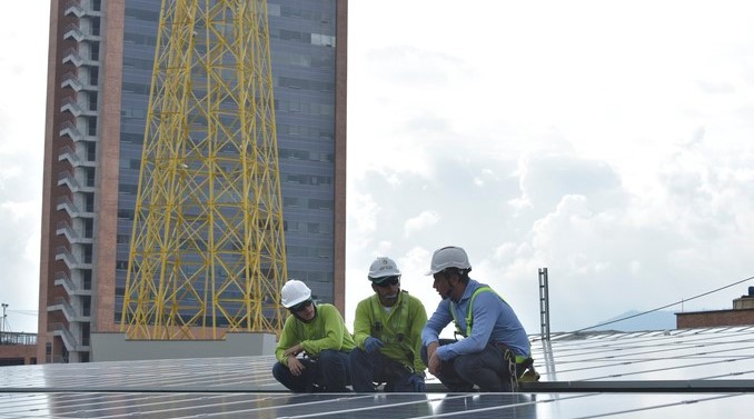 Con energía fotovoltaica el Parque Comercial El Tesoro se compromete con el medio ambiente