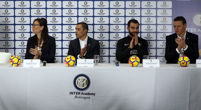 Inter de Milán abre en Medellín una academia con asesoría del exjugador Iván Córdoba 3 ivan ramiro cordoba escuela del inter