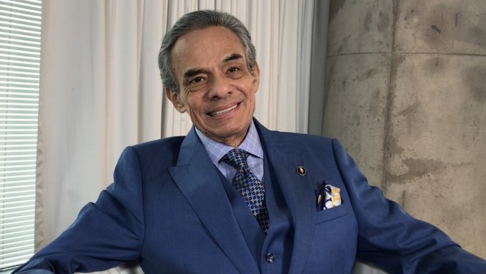 Fotografía del 6 de diciembre de 2017, del cantante mexicano José José durante una entrevista con Efe. EFE/ARCHIVO