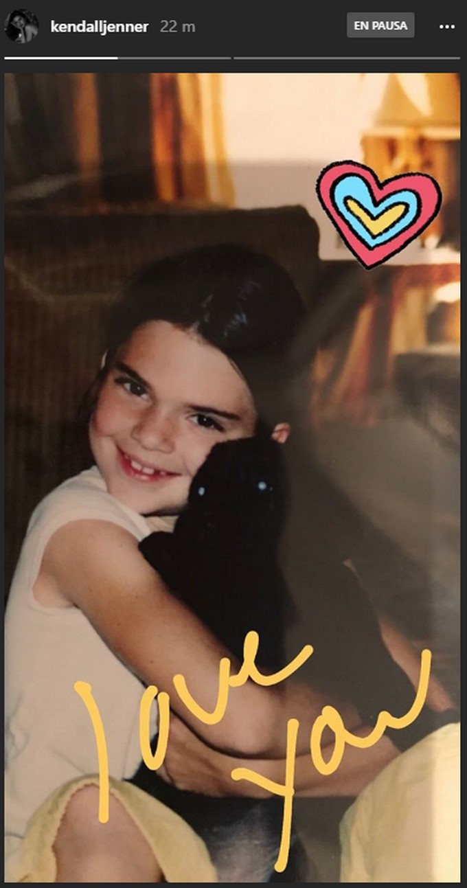Kendall Jenner y Gooby/ Tomada de Instagram: @kendalljenner