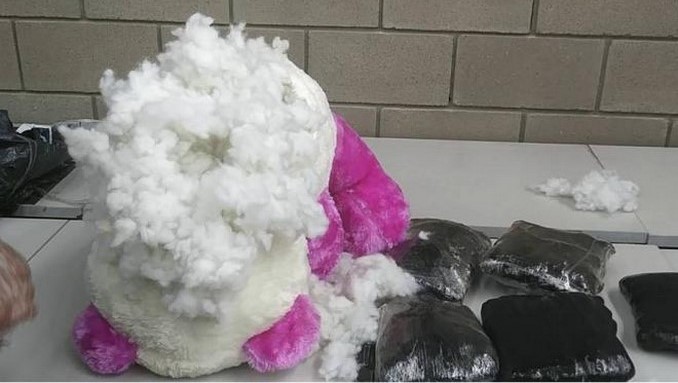 Autoridades en Bogotá incautaron 2.5 kilos de marihuana que serían enviados a Córdoba