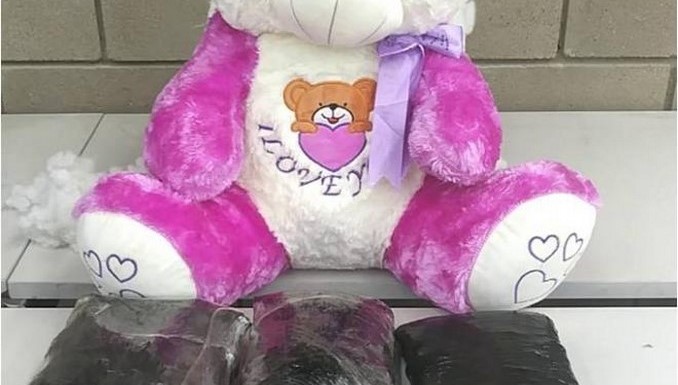 Autoridades en Bogotá incautaron 2.5 kilos de marihuana que serían enviados a Córdoba