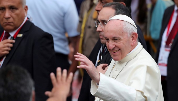 El papa llega a Roma después de su viaje a Chile y Perú
