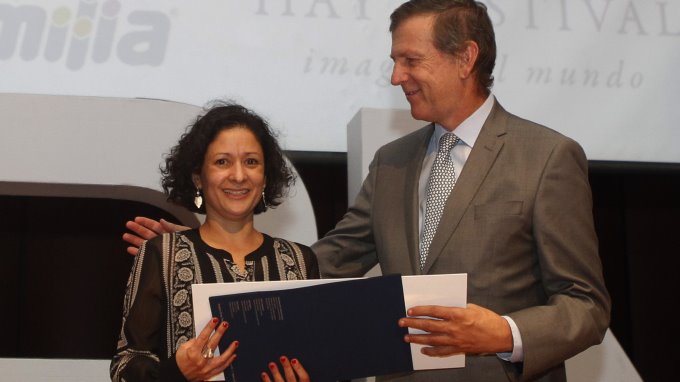 Pilar Quintana gana el Premio Biblioteca de Narrativa Colombiana