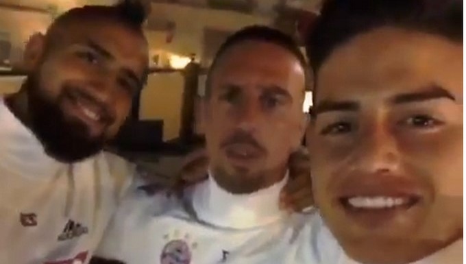 Arturo Vidal, Franck Ribéry y James Rodríguez/ Tomada de Instagram: @kingarturo23oficial