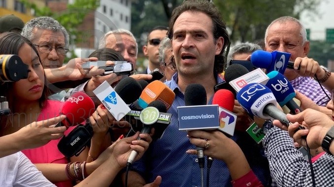 Por aumento del desplazamiento intraurbano, la Corte Constitucional citó a audiencia al alcalde Federico Gutiérrez
