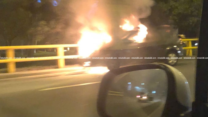 CArro_incendiado_1