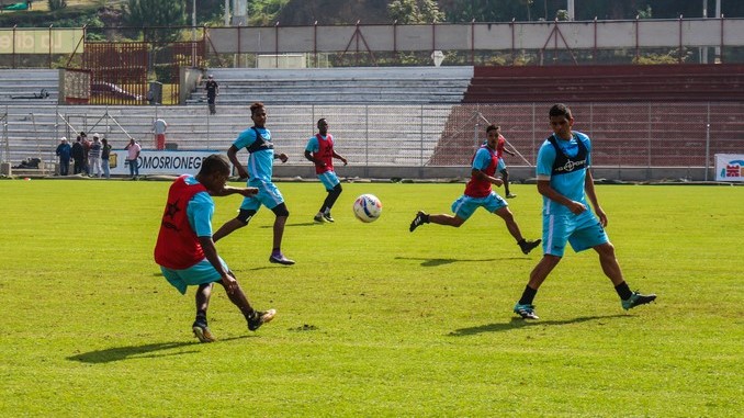 "No hay que decirnos mentiras, Medellín está haciendo un buen torneo", Fredy Hinestroza 3 Entrenamiento Rionegro Aguilas