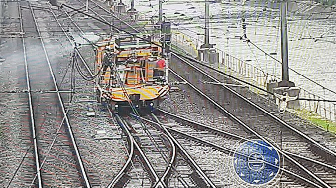 Metro_Catenaria_1
