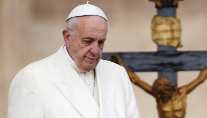 El papa pide a los países europeos que acojan a los refugiados que puedan