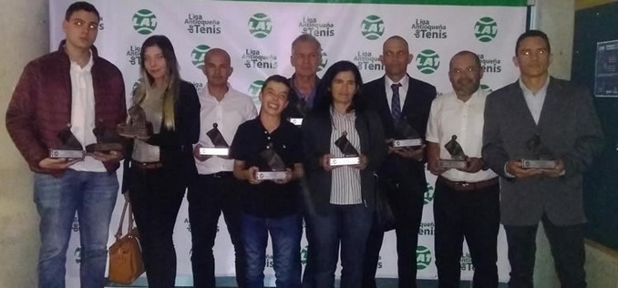 Los 'Mejores del Tenis Antioqueño' fueron galardonados 2 Tenis de campo los mejores 2