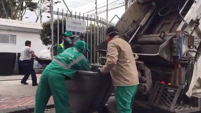 Según la Alcaldía, en Bogotá hay 2.800 toneladas menos de basuras en las calles