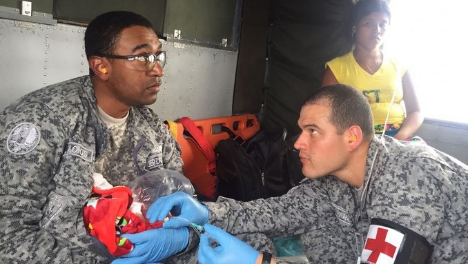 Bebé recién nacida en estado crítico de salud fue evacuada por la Fuerza Aérea en el municipio de Murindó
