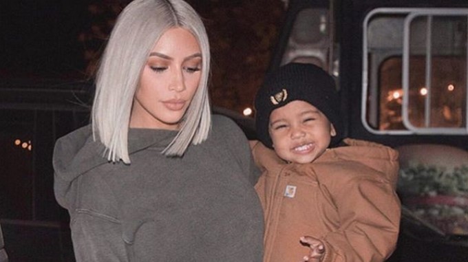 Kim Kardashian y su hijo Saint West/ Tomada de Instagram: @kimkardashian