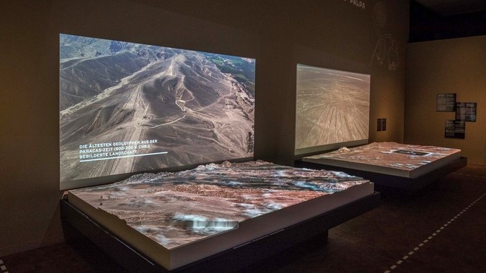 Museo Rietberg de Zúrich, que ha presentado la más vasta exposición realizada en Europa sobre la cultura pre-incaica que creó esos enigmáticos geoglifos, mientras los daños causados a las Líneas de Nazca por un tráiler que pasó por encima de ellas conmueven al mundo de la arqueología. EFE