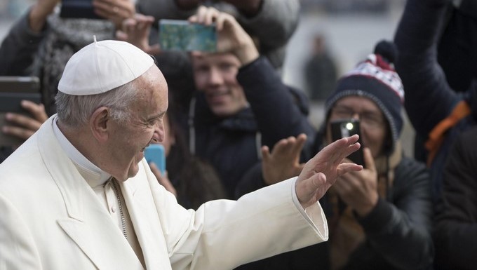 Usar a Dios para justificar matanzas es una gran “blasfemia”, dice el papa