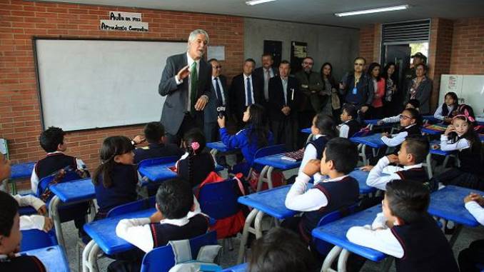 Habrá jornada de 'Matriculatón' en Bogotá para que padres matriculen a sus hijos en colegios públicos