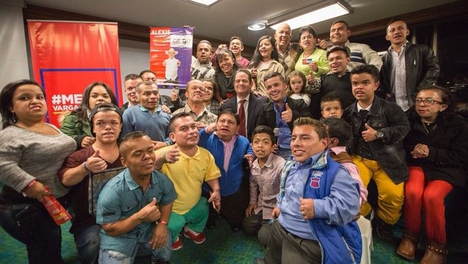 Vargas Lleras ahora cuenta con el respaldo de personas de talla baja