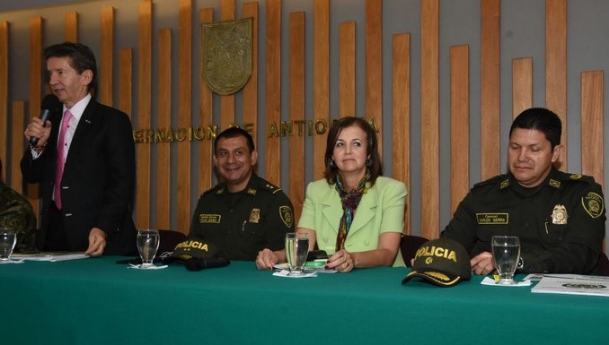 "Savia Salud no está en crisis, está en coma": Gobernador de Antioquia