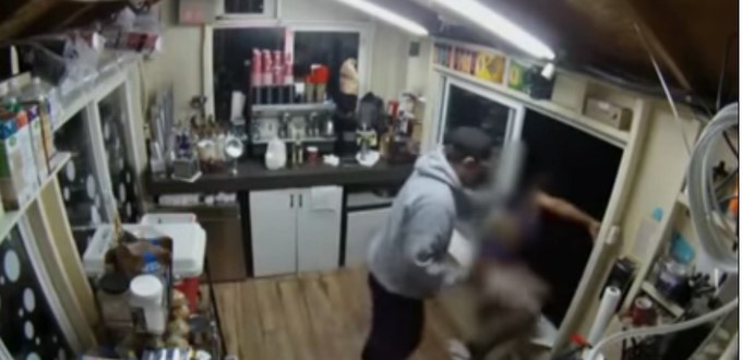 “Un cobarde que se aprovecha de mujeres”, así describieron a hombre que saltó por ventana para cometer una violación