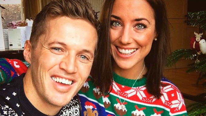 Un viudo encuentra el nuevo amor en una mujer idéntica a su esposa