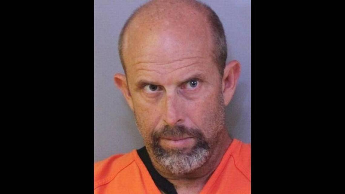 Calvin Barnes. Policía del condado Polk.