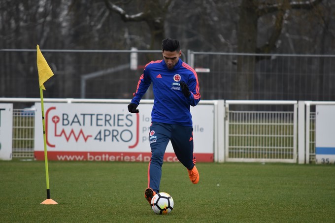 EN FOTOS: ¡Vamos Colombia! Así entra en "calor" la Selección en Francia 20 Entrenamiento Selecci%C3%B3n Colombia en Francia 7
