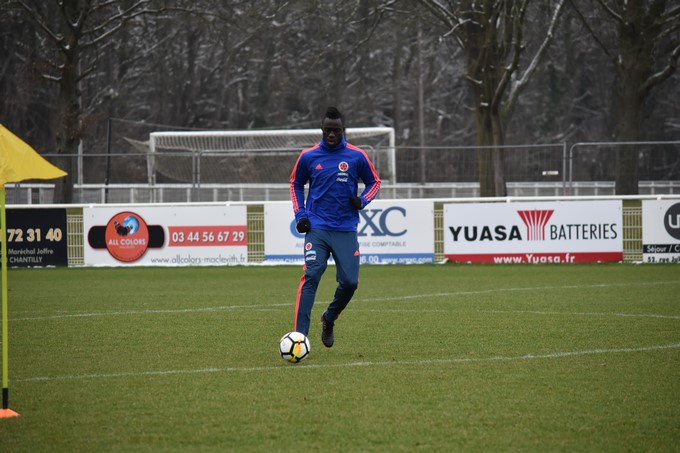 EN FOTOS: ¡Vamos Colombia! Así entra en "calor" la Selección en Francia 19 Entrenamiento Selecci%C3%B3n Colombia en Francia 8