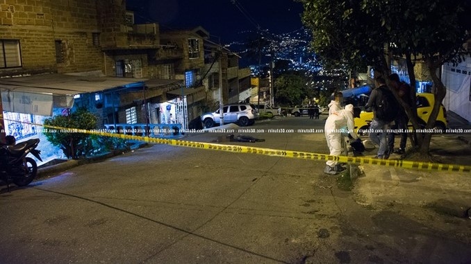 FOTOS: Aunque intentó huir de sus victimarios, no escapó de las balas en Manrique 8 Homicidio_Manrique_4