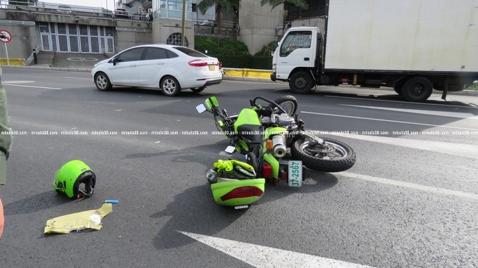 FOTOS: Persecución de la Policía terminó en accidente sobre la Avenida Regional 6 IMG 9163