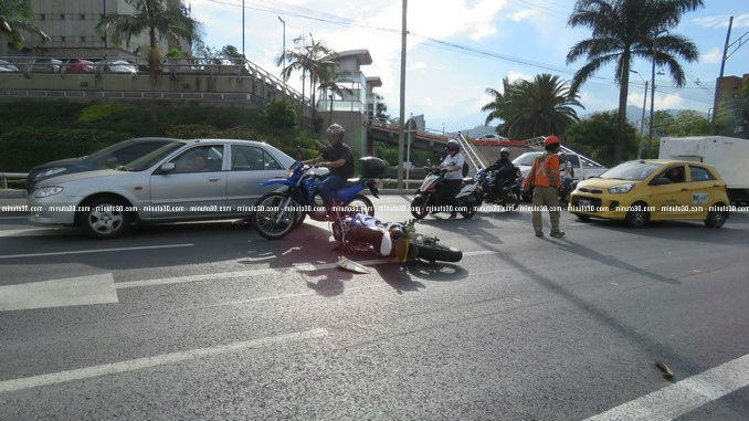 FOTOS: Persecución de la Policía terminó en accidente sobre la Avenida Regional 5 Perecucion_Moto_2