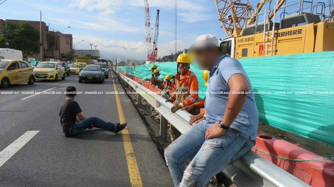 FOTOS: Persecución de la Policía terminó en accidente sobre la Avenida Regional 7 Perecucion_Moto_3