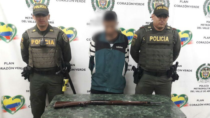 AUDIO y FOTOS: Uno con una Mini Uzi y otro con una escopeta fueron capturados en Itagüí 3 Rubio
