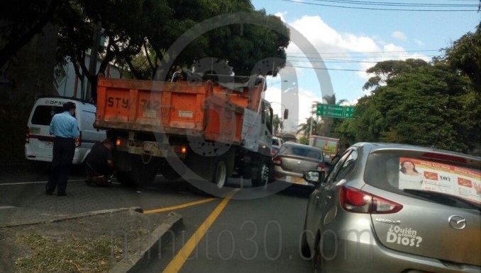 Choque en la carrera 65