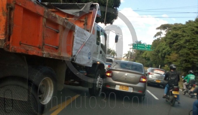 Choque en la carrera 65