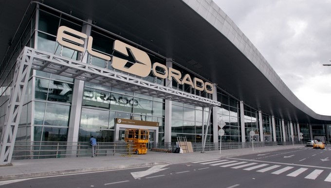 Registro general del exterior de la nueva terminal aérea de Eldorado, en Bogotá (Colombia). EFE/Archivo