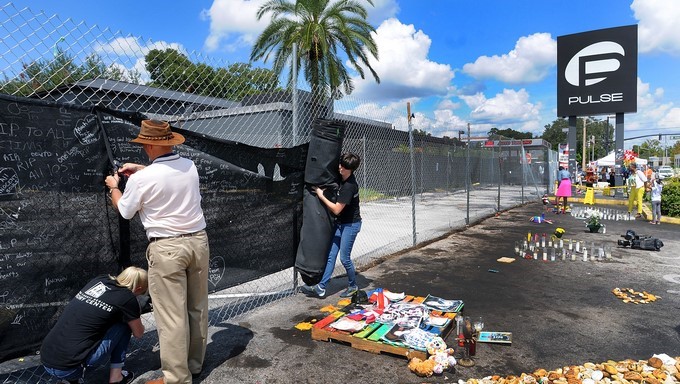 El tiroteo en Pulse es considerado un atentado terrorista pues Omar Mateen se identificó durante sus conversaciones con la Policía como "soldado islámico" y juró lealtad al Estado Islámico (EI) antes de morir por disparos de los agentes que tomaron el local para liberar a los rehenes que él había tomado. EFE/Archivo