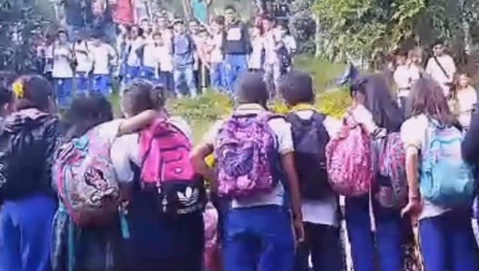 pelea comuna 8